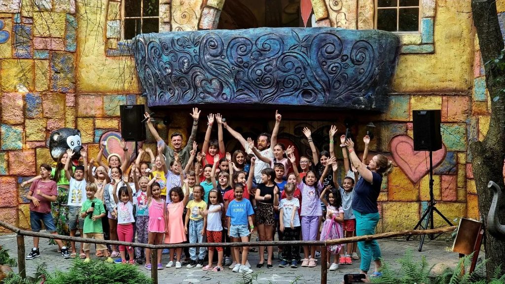 370914393_301790275700207_1317377924750600289_n